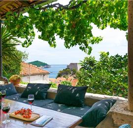 2 bedroom sea view apartment near Dubrovnik old town.